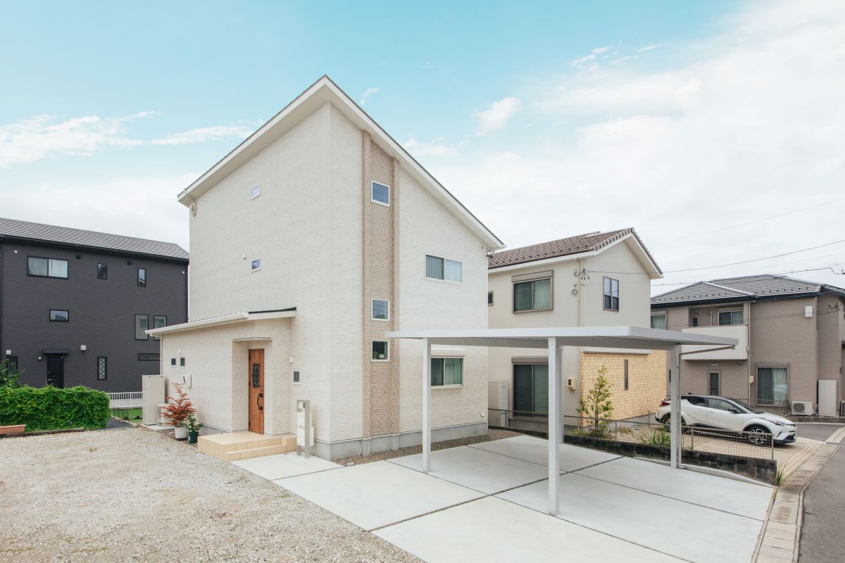 広々したリビングでのびのび子育てできるオシャレな住まい