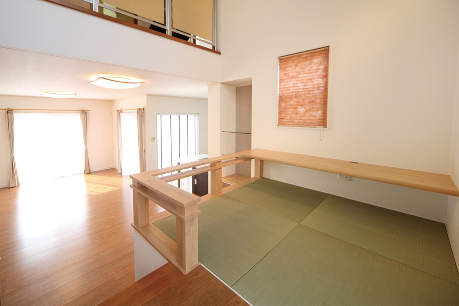 大容量のスキップ収納がある家