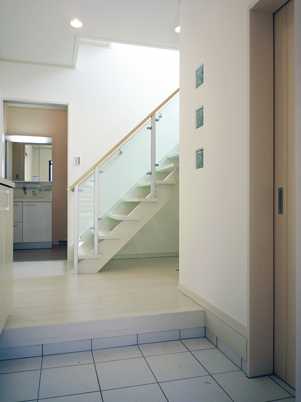 キュービックスタイルな黒ガルバの家