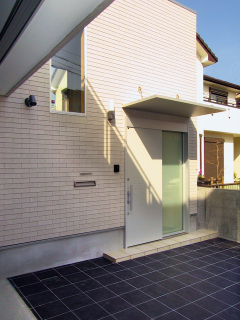 重量鉄骨で叶える大型ガレージのある家