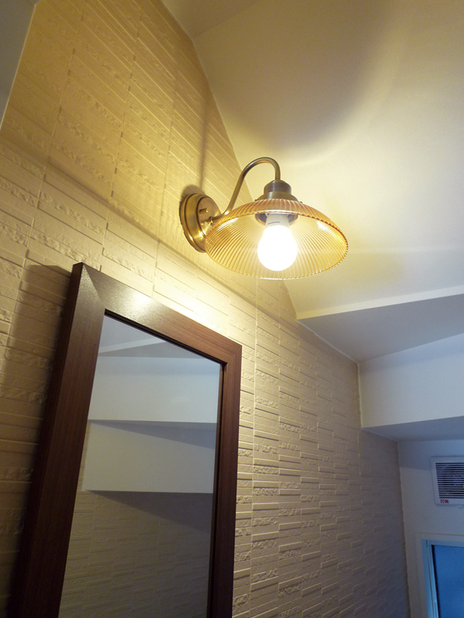 高天井の梁がある家