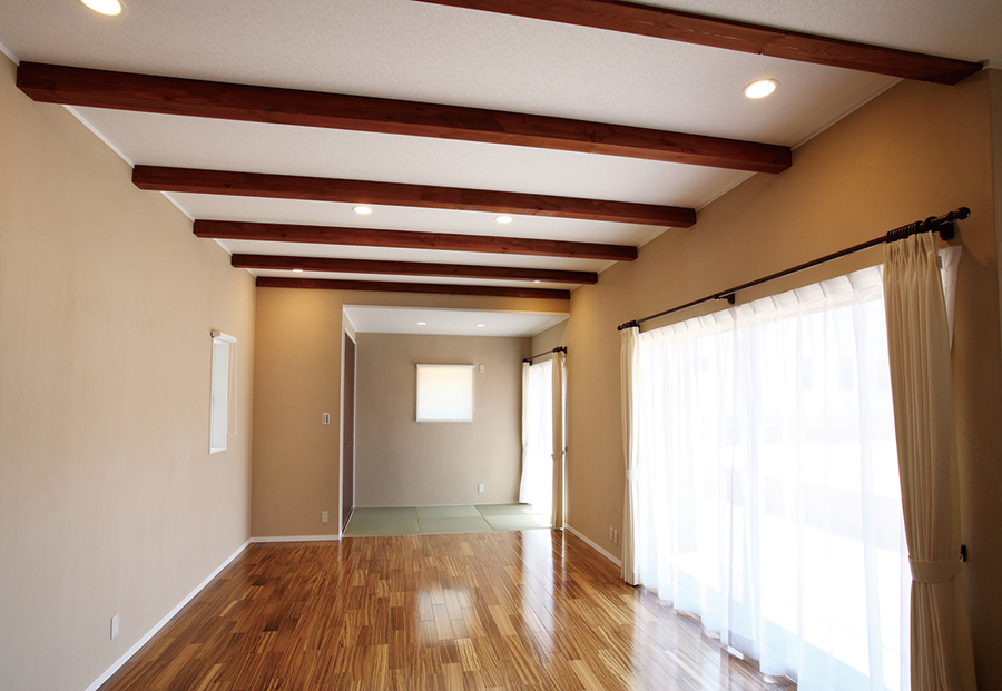 コートラインが映える家