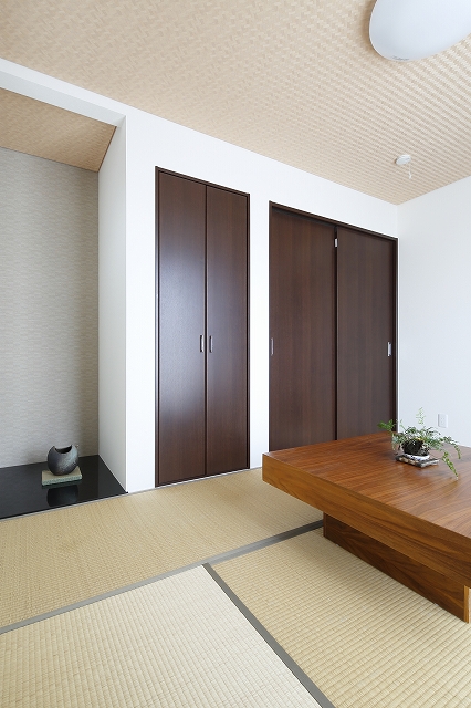 ■家事ラク＋らせん階段が魅力！光と風の心地よさを実感できる住まい