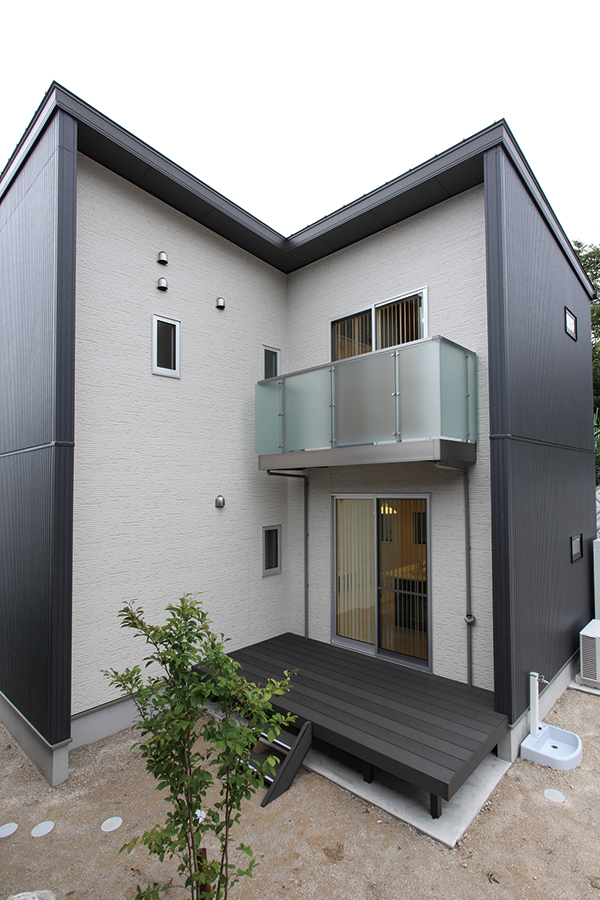 螺旋階段のある家