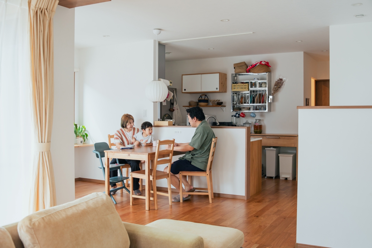 ■ご夫婦それぞれの書斎とガレージがある2階リビングの家