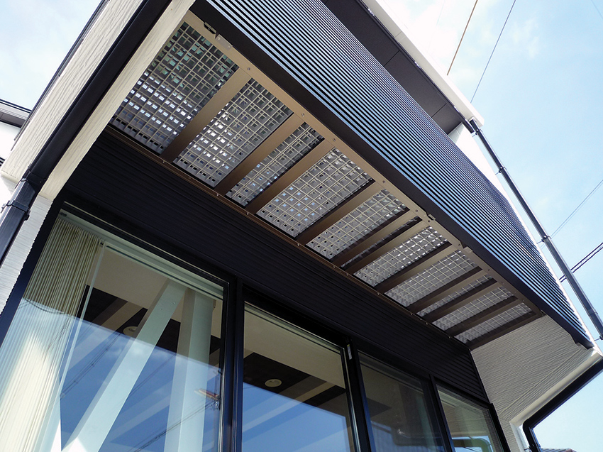 ■家事ラク＋らせん階段が魅力！光と風の心地よさを実感できる住まい