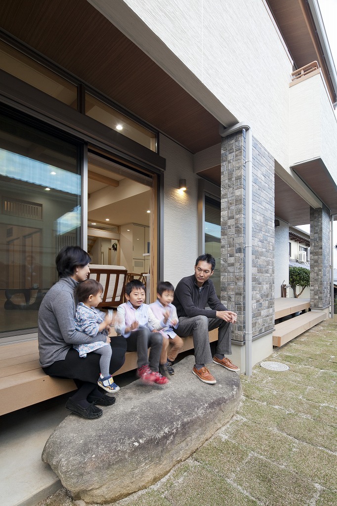 ■上質な木の建具や家事楽動線 光と風薫る心落ち着く住まい