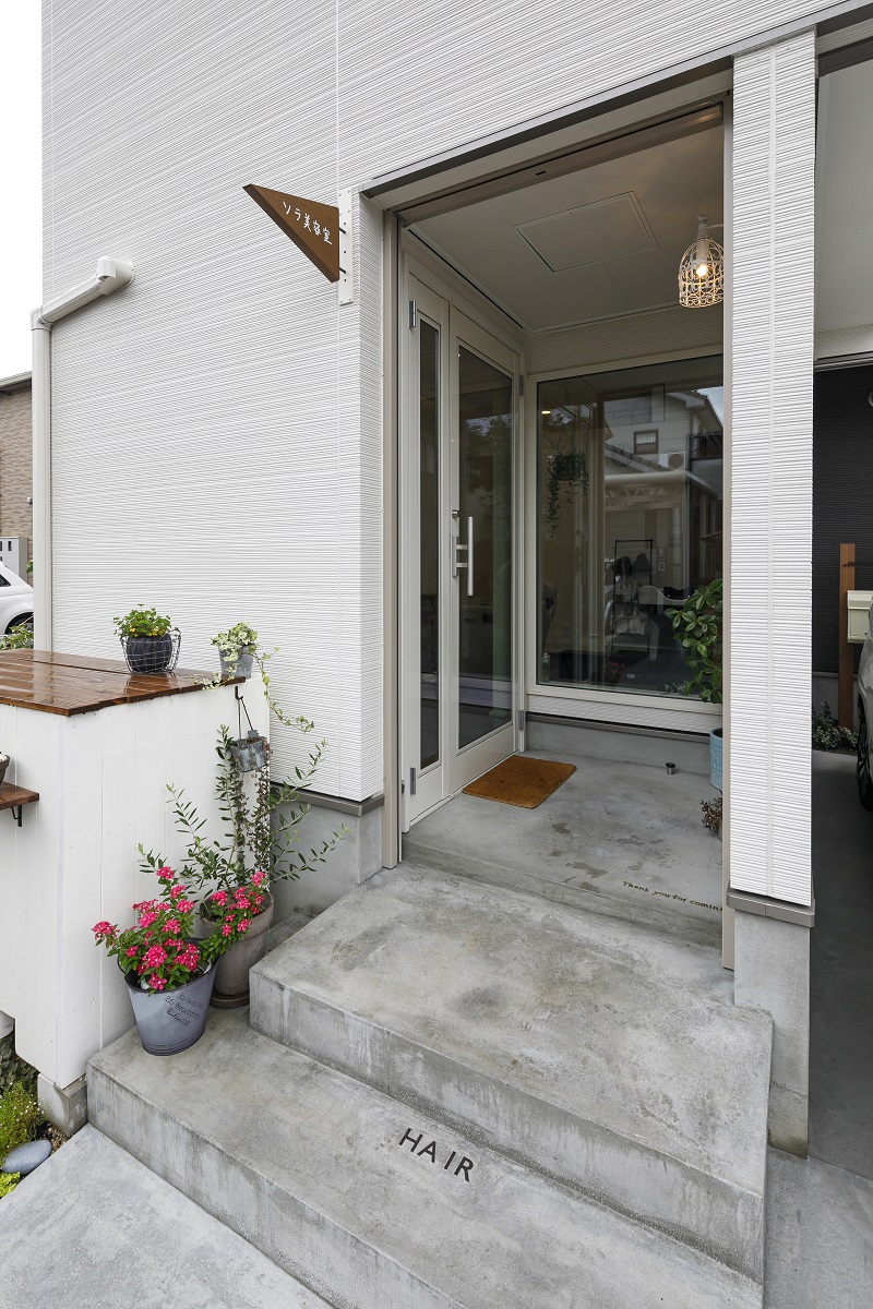 ■使い勝手の良さと広いLDK、暮らし心地のよさも兼ね備えた3階建ての家